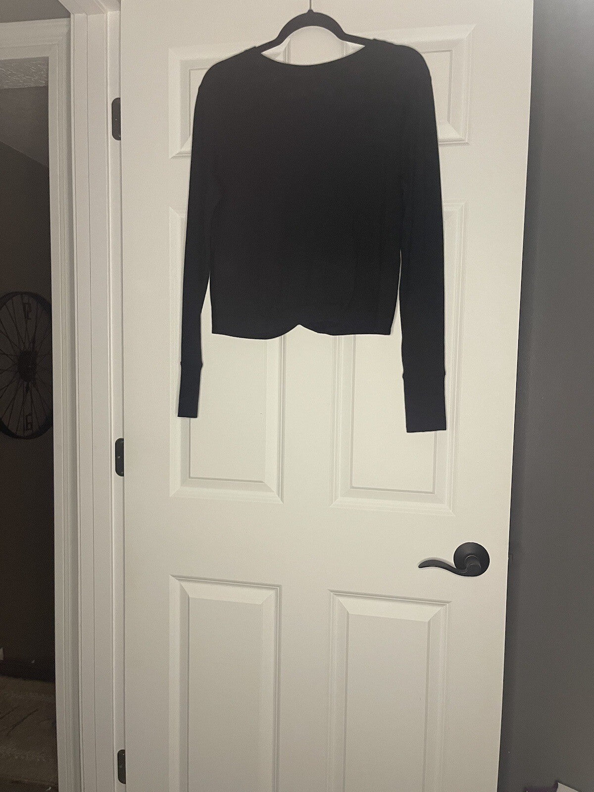 Athleta Sweatshirt Small Black Twisted In Front 