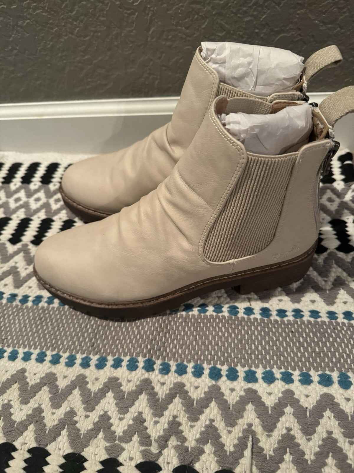 Blowfish Malibu Cloud Boots Size 9 In Excellent Condition