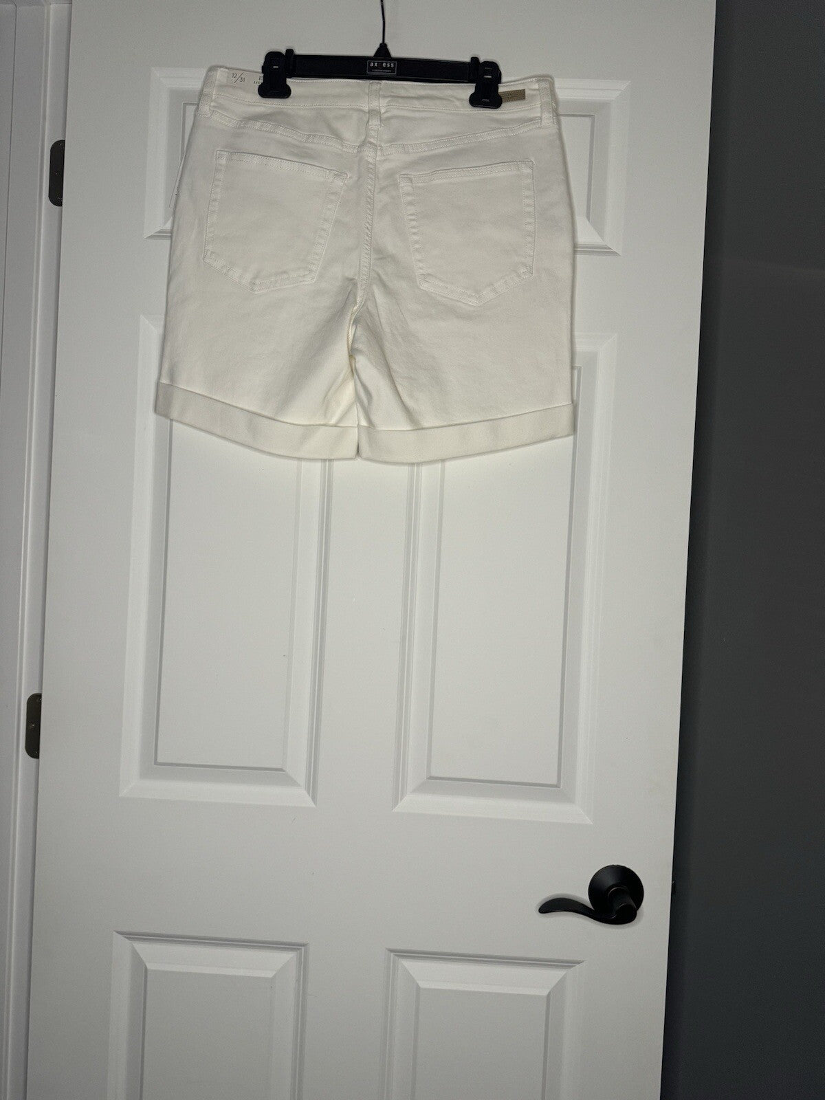 Liverpool Marley Girlfriend Shorts 12/31 Bone White Nwt 79