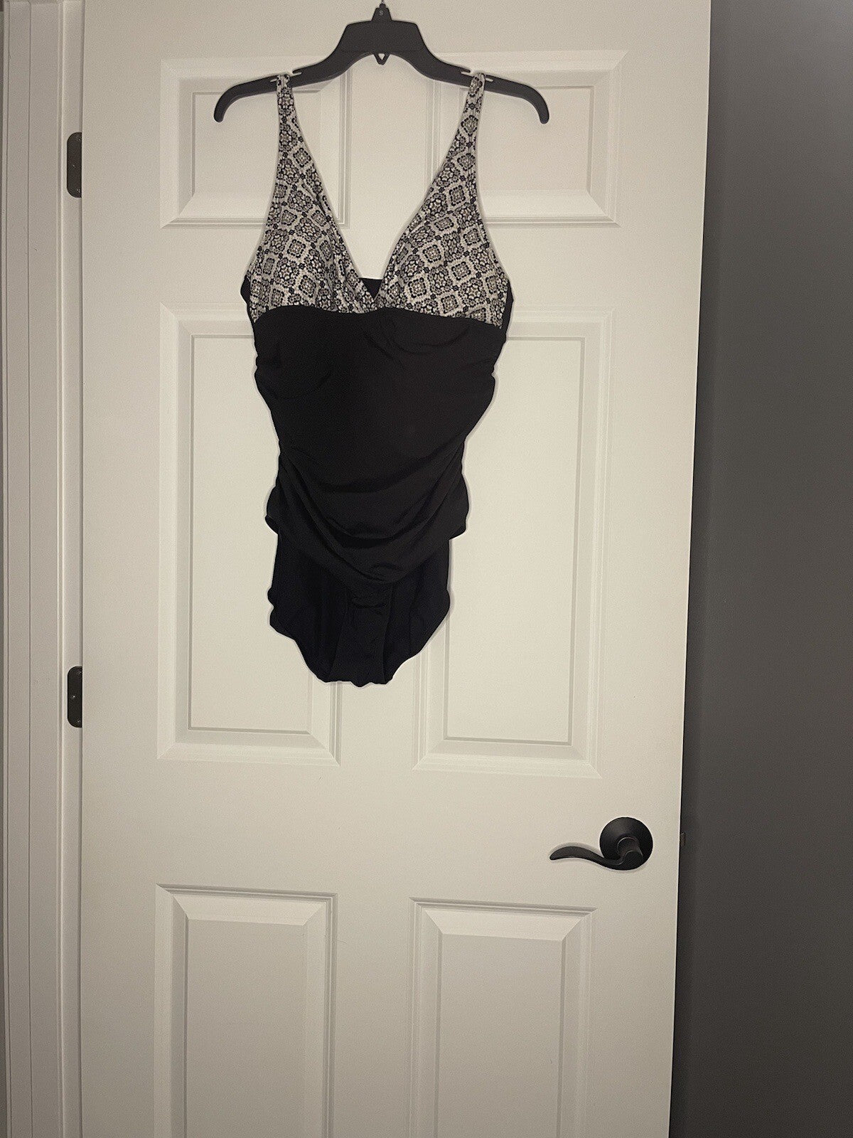 Jantzen One Piece Swimsuit Size 16 Black With Taupe White Beige Print 