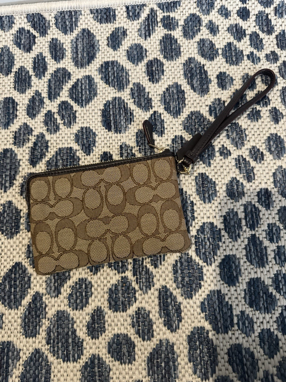 Coach Wristlet W Coach Logo Brown In Excellent Condition 