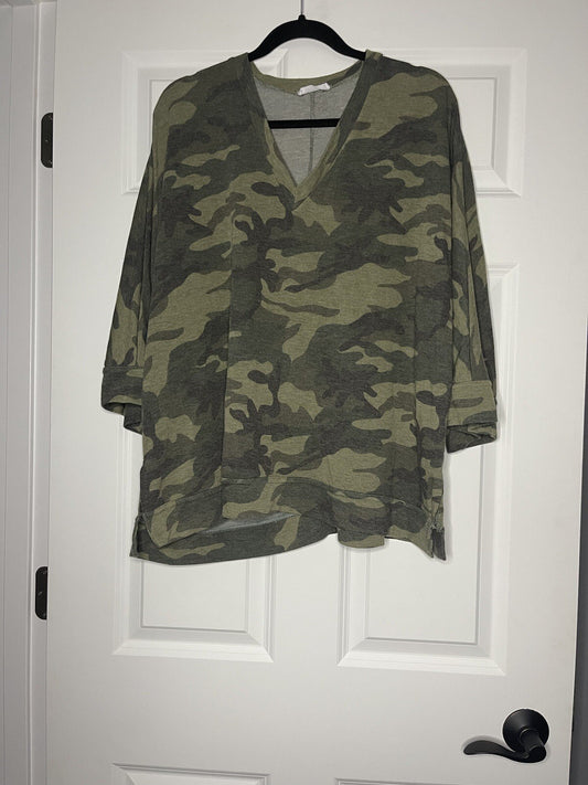 First love camo blouse green medium 