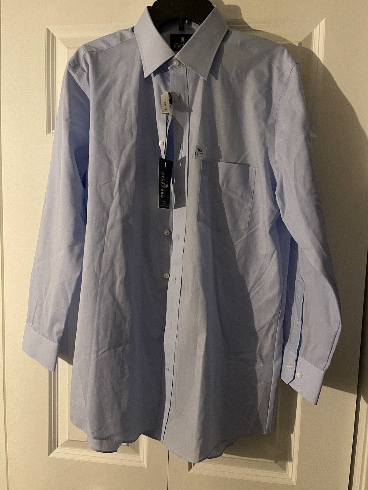 Stafford button down travel easy care broadcloth fitted 16 / 32-33