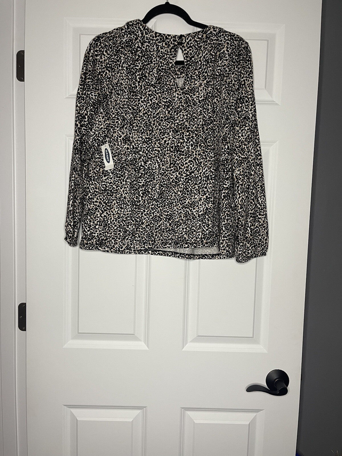 Old Navy long sleeve animal print blouse large black brown NWT