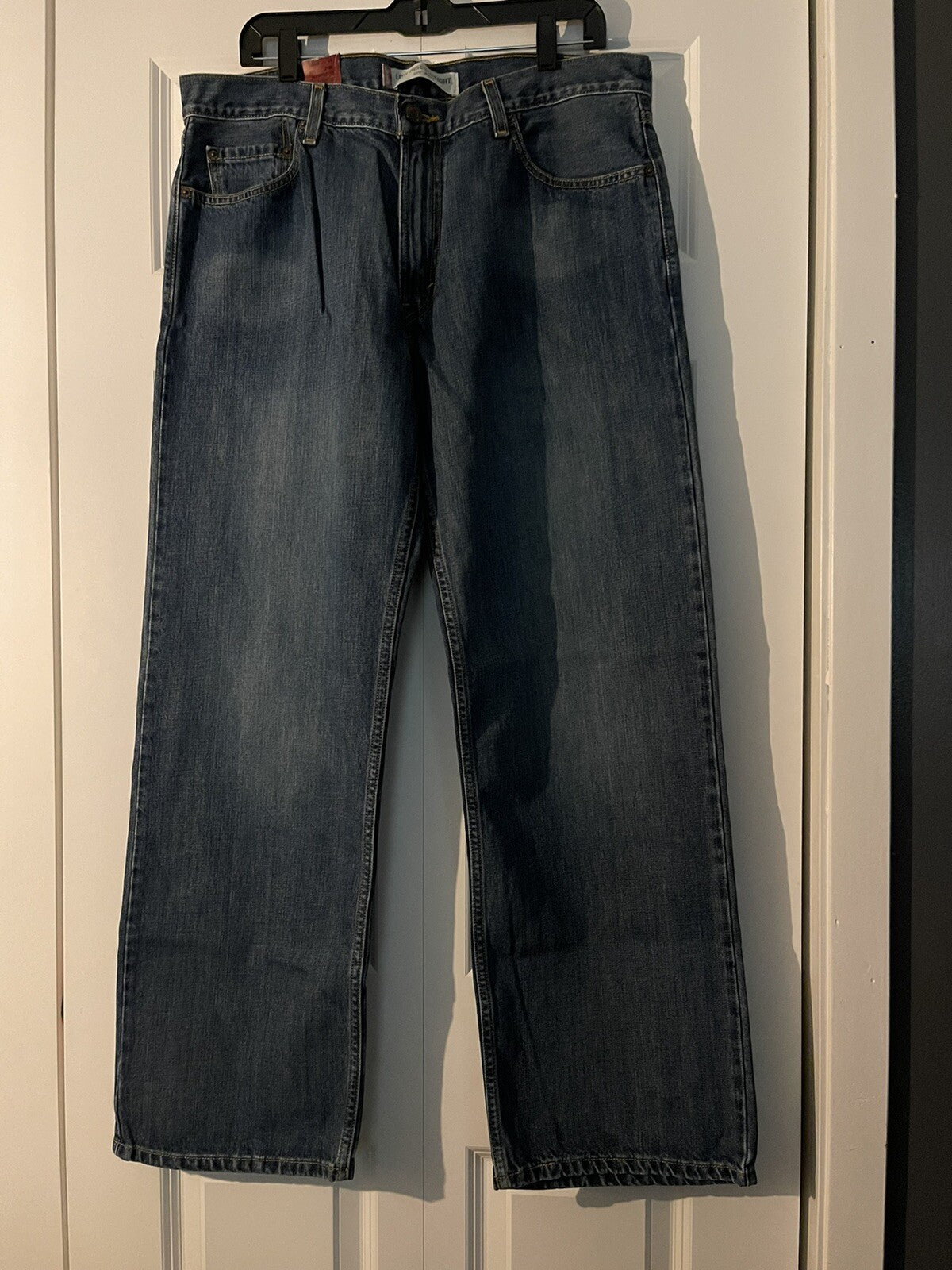 Levi Strauss low rise straight leg mens jeans w36 l32 new with tags