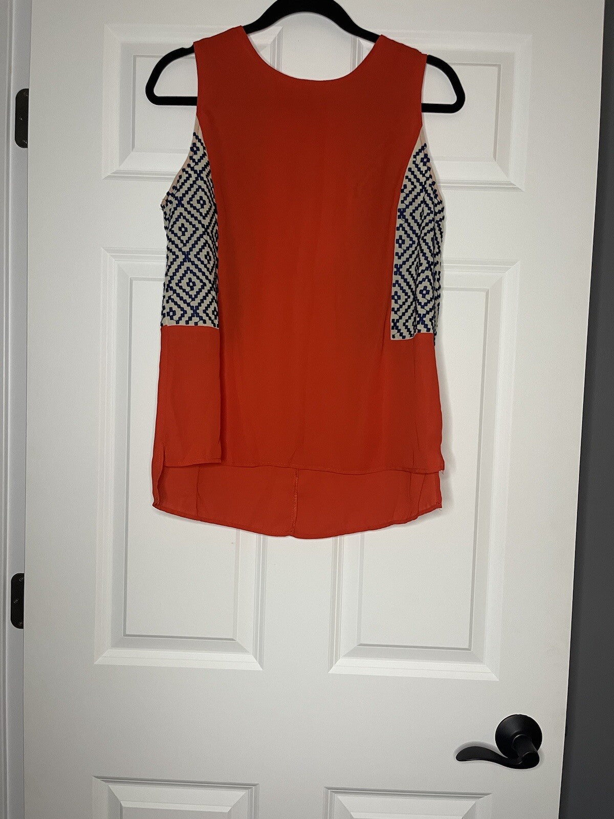 Thml sleeveless blouse small red and cream with navy stitching print 