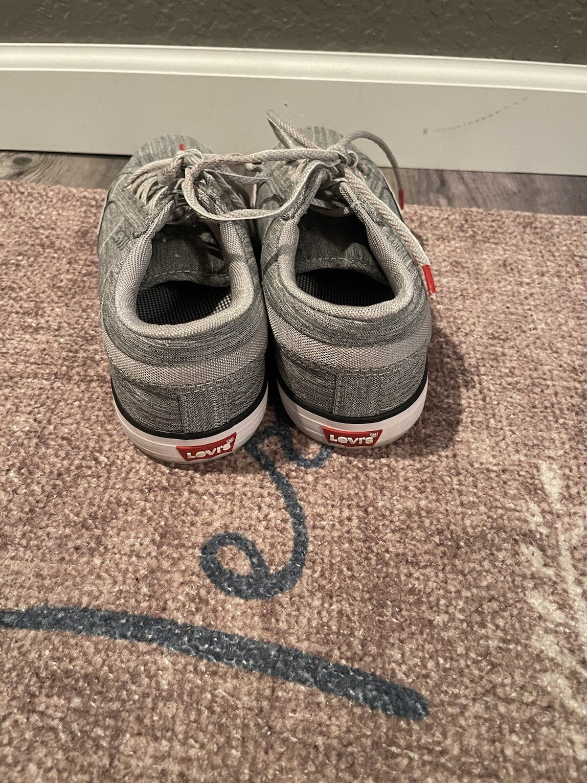 Levis sneakers size 8.5 heathered gray