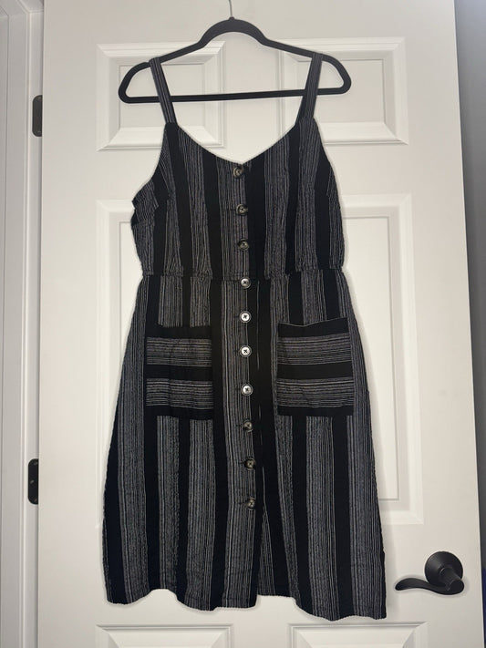 Betsey’s Boutique Shop Xl Sleeveless Jumped Black White Striped Xl