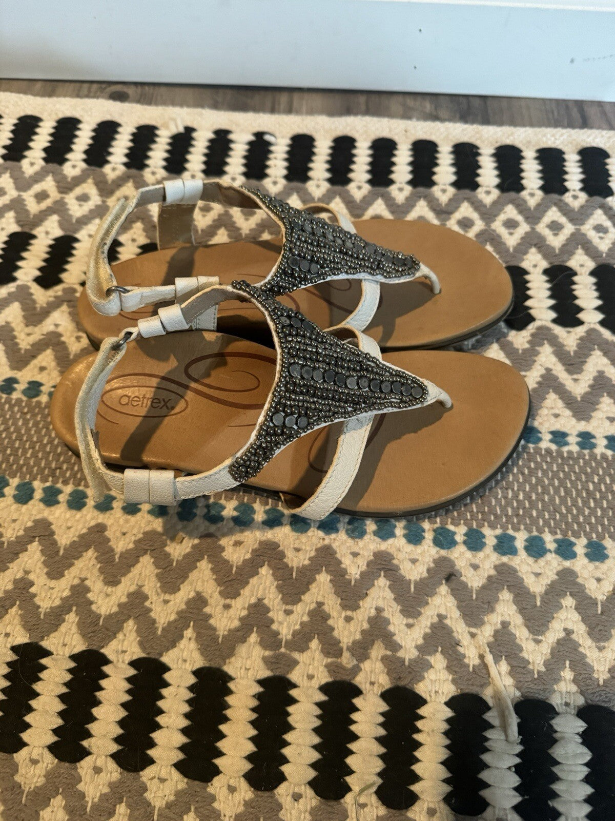 Aetrex Size 36 Strap back Sandals White W Beading 