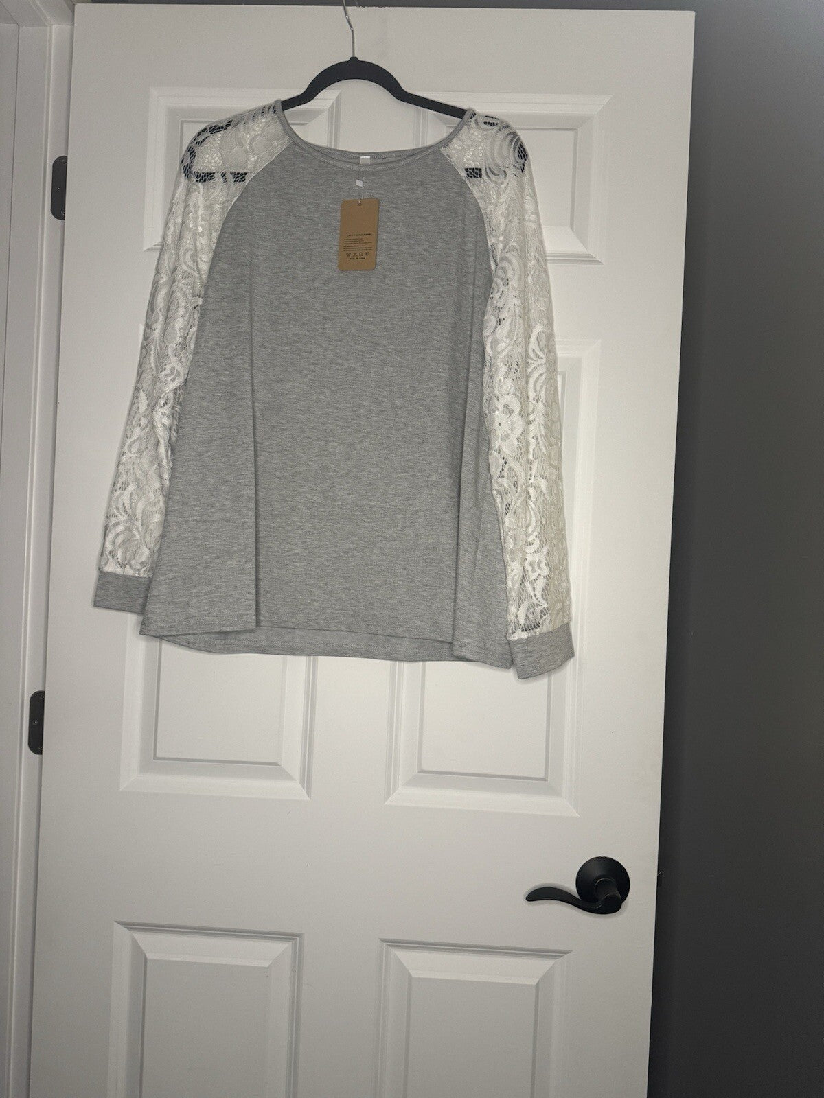 Epretty Long Sleeve Blouse Xl Gray W White Lace Sleeves Nwt 