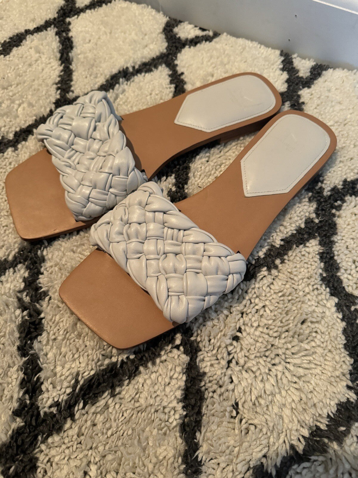 Marc Fischer Slide Sandals Woven Size 10 Ivory 