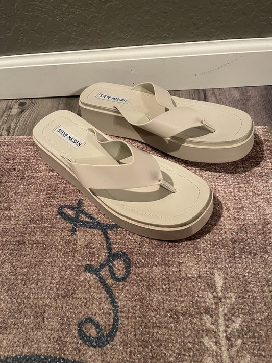 Steve Madden Platform Flip Flips Beige Size 10 Brand New 