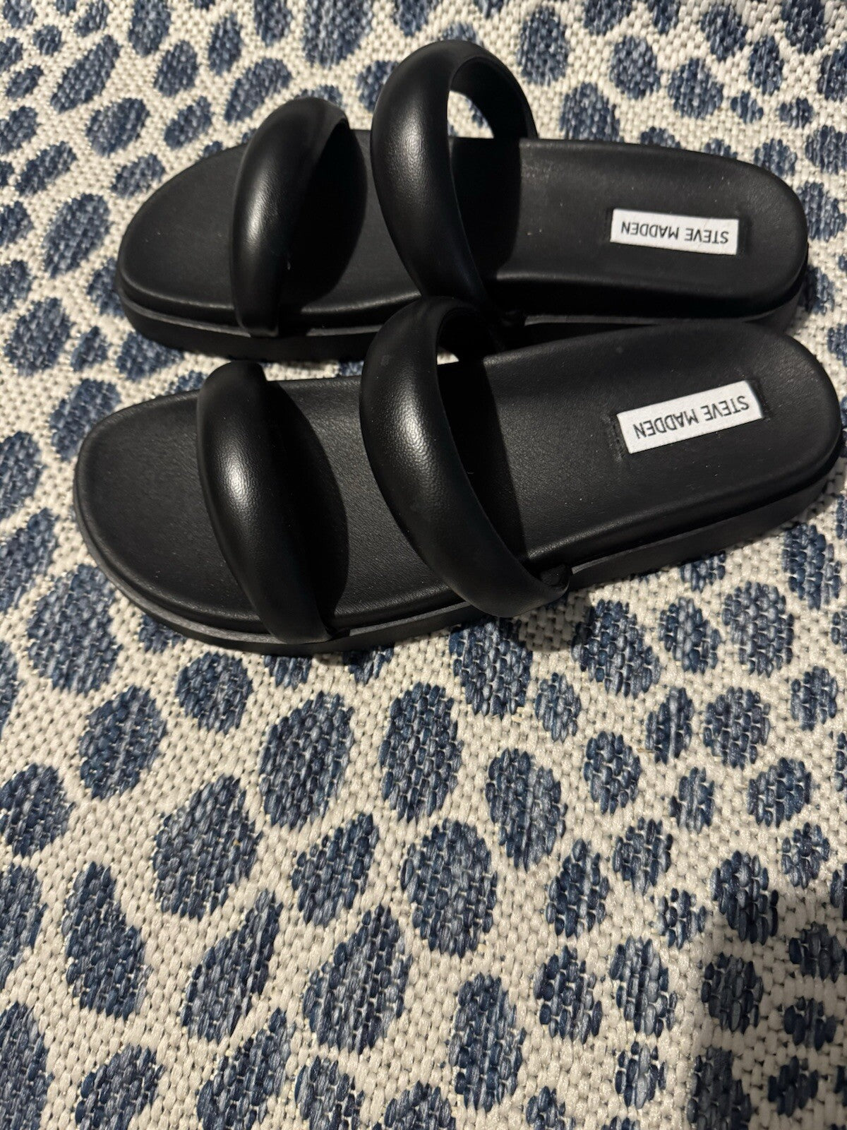 Steve Madden Black Strappy Slip On Sandals 10 Brand New
