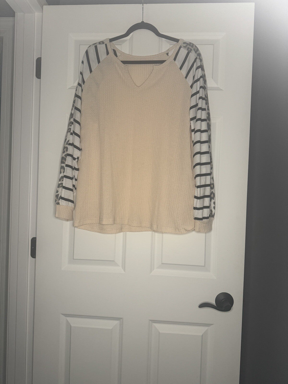 Boutique Top Long Sleeve Oatmeal Body Animal Print Stripe Sleeves 2xl NWT 34