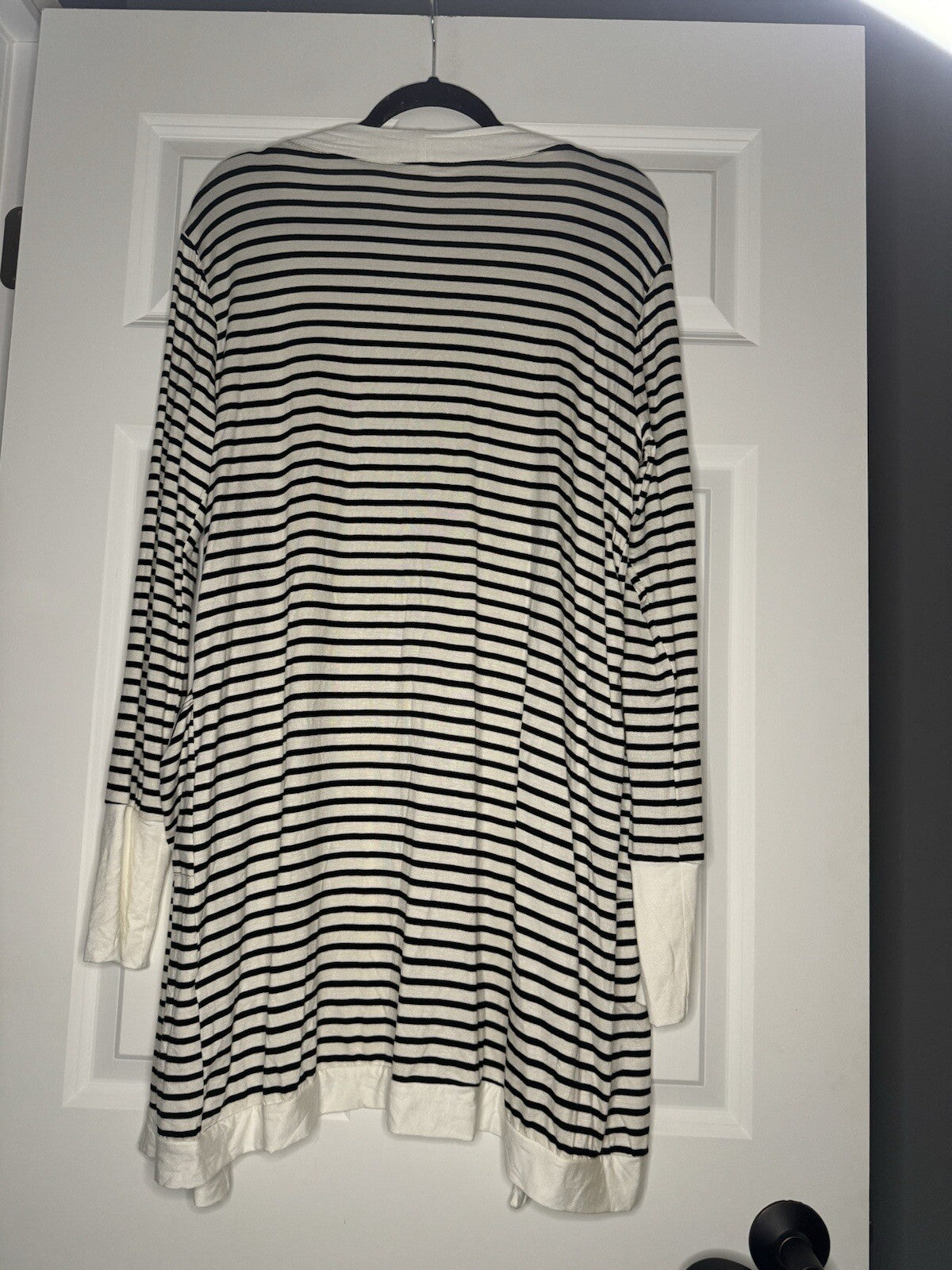 Magic Fit Cardigan Xl White Black Stripe