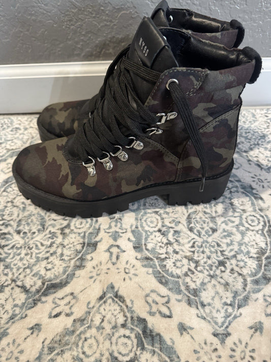 Steve Madden Boots Size 8 Black Brown Camo Print In Excellent Condition