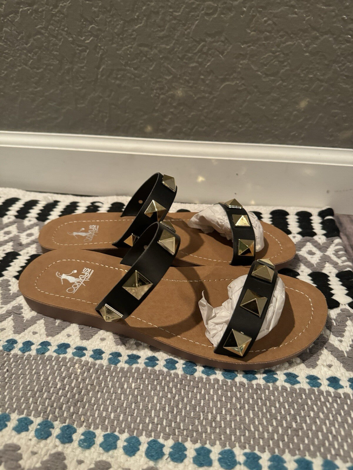 Corkys Size 39 Black Strappy Gold Beaded Sandal Brand New