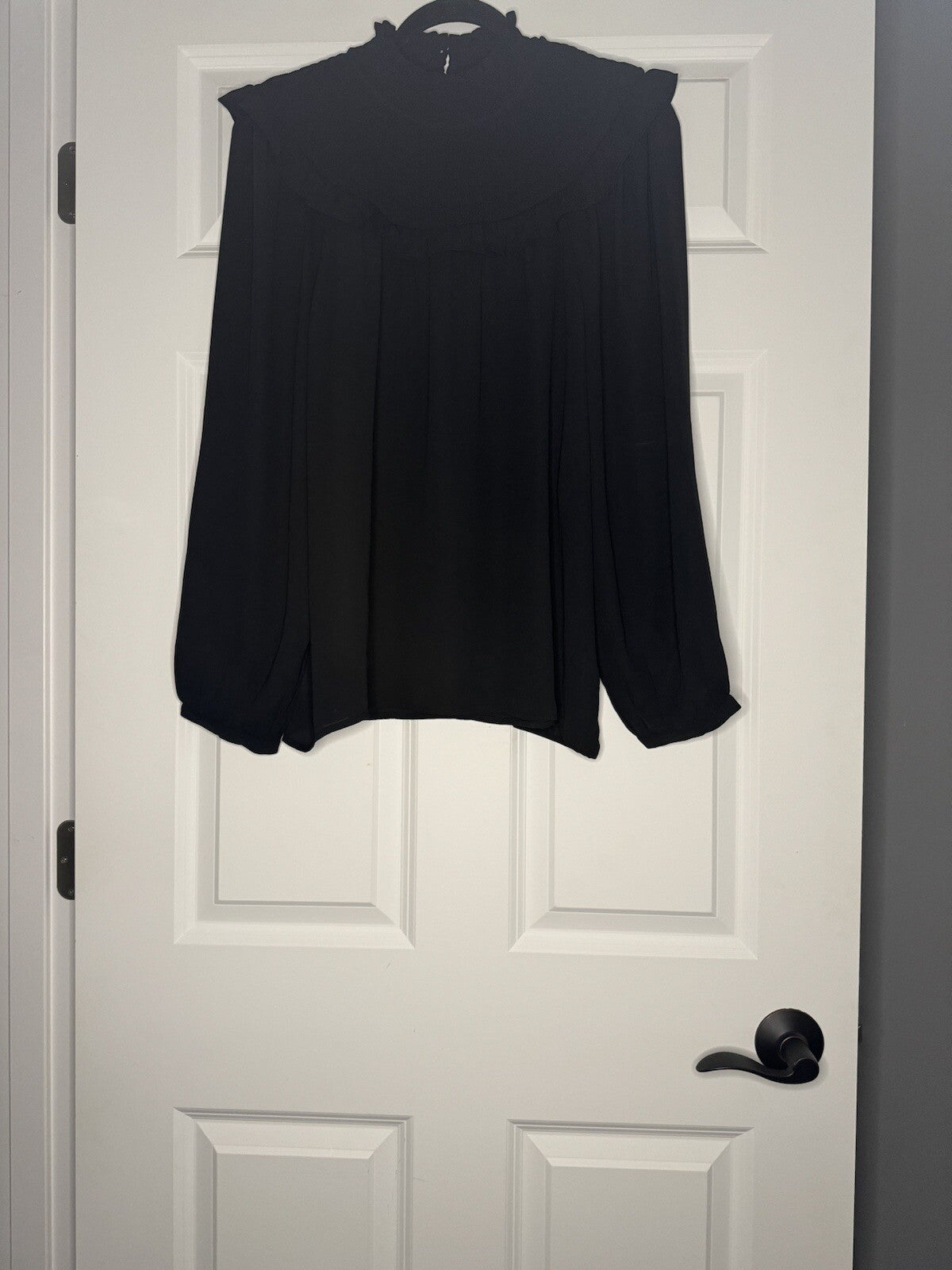 Loft Long Sleeve Top Elastic At Collar Large Nwt