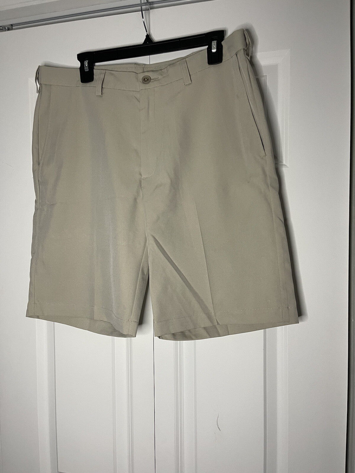 Haggar mens shorts size 34 beige