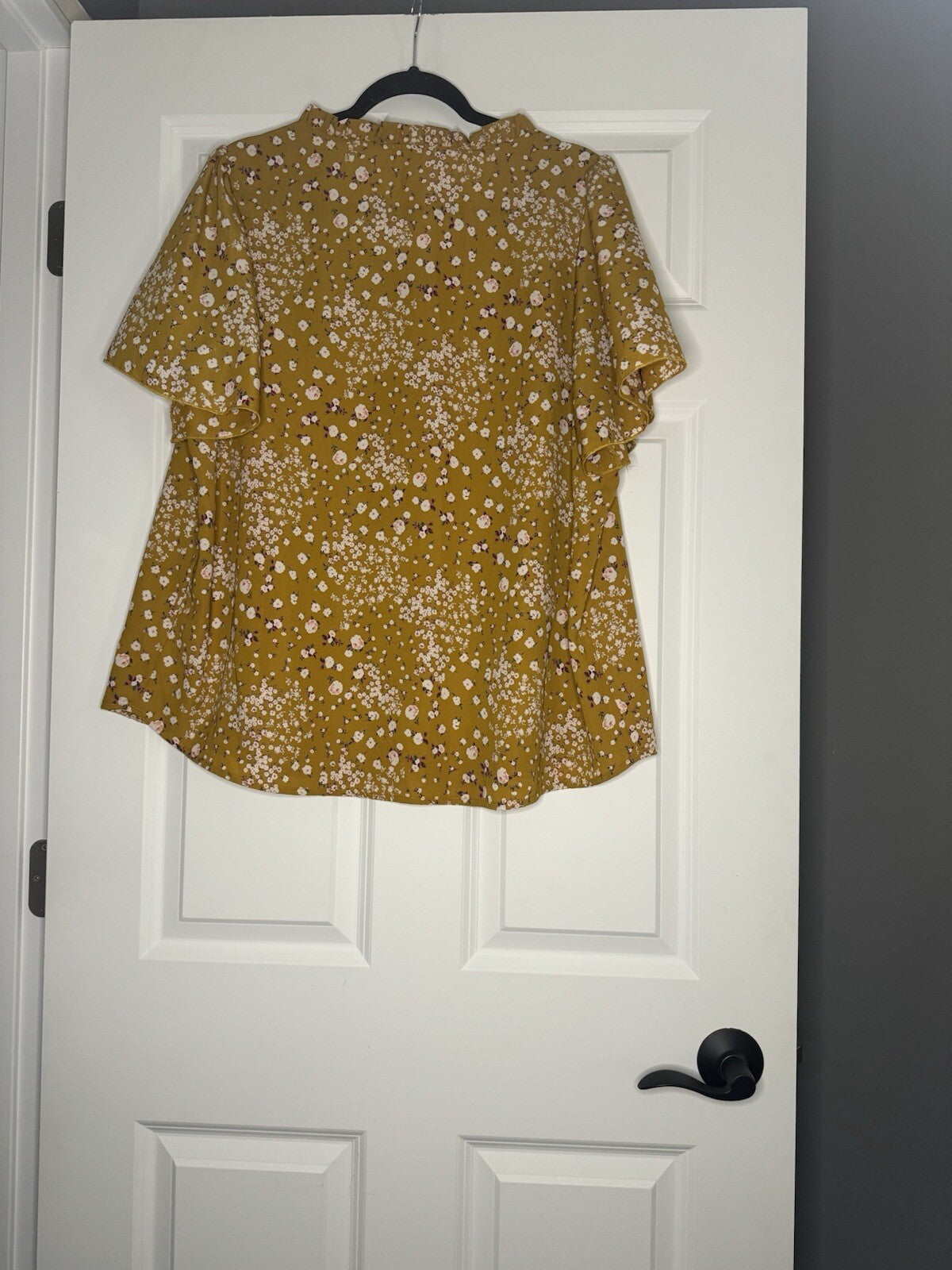 Hailey And Co Short Sleeve Blouse 2x Mustard White Pink Green Floral Print