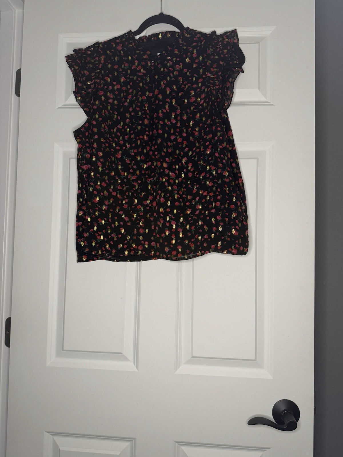 J Crew Short Sleeve Ruffle Sleeve Blouse Large Black W Red Green Gold Rose Print