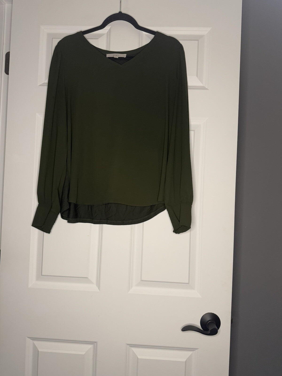 Loft Long Sleeve Blouse Green Large W Elastic Cuffs 