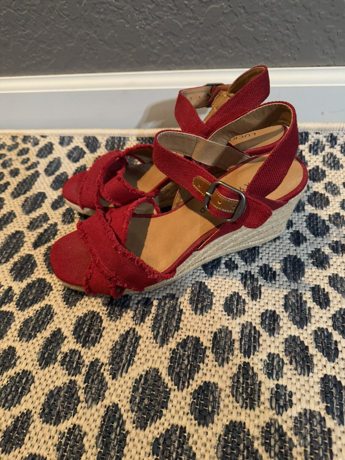 Lucky Brand Strappy Wedge Sandals Red 7.5 