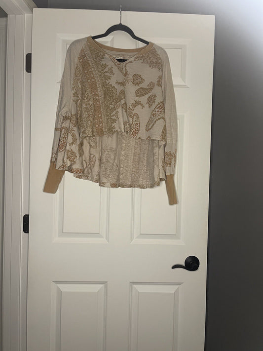 Free People  Blouse XS Mauve Taupe Tan Floral Print