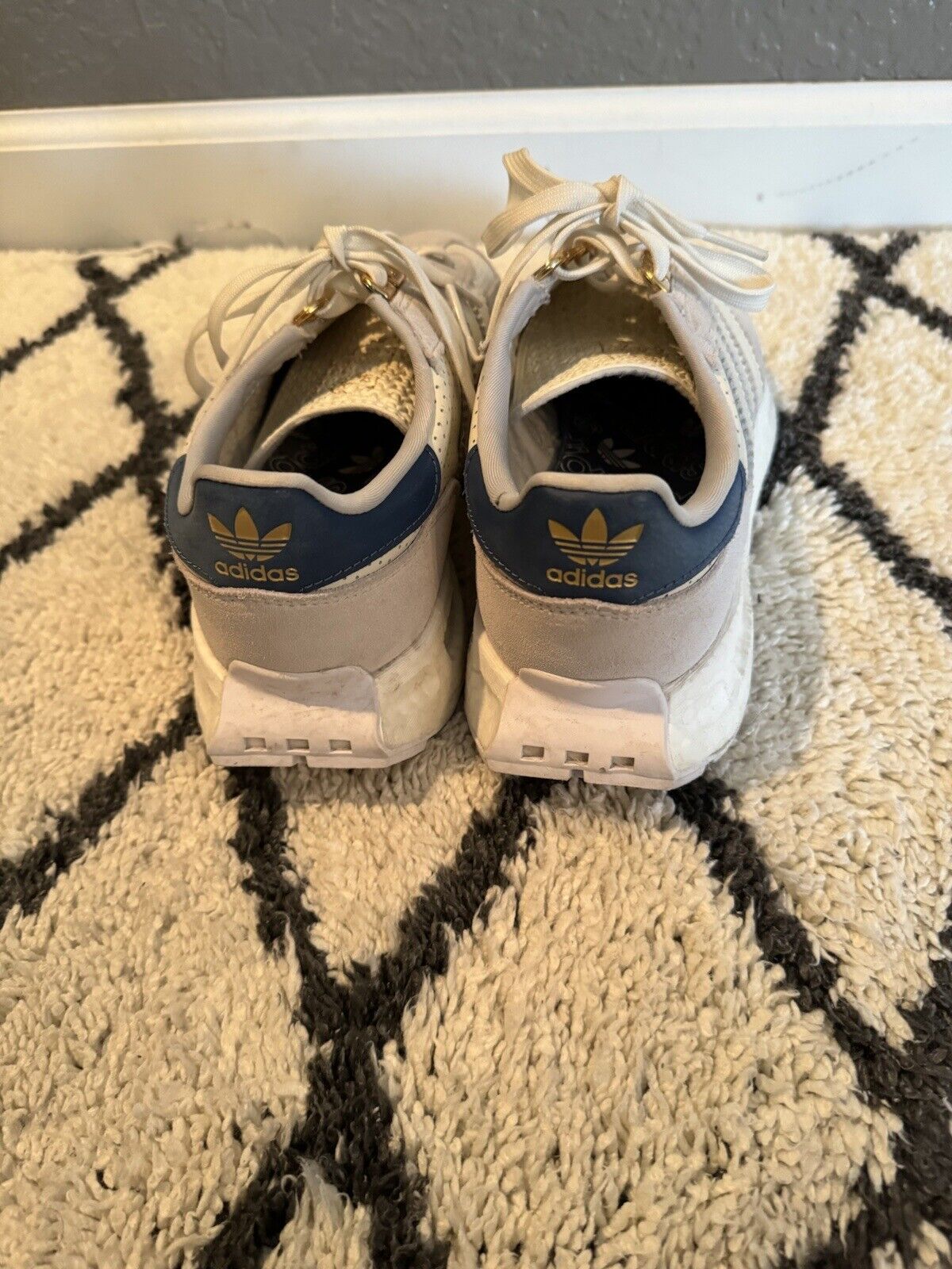 Adidas Sneakers Size 8.5 Grey And White W Blue 