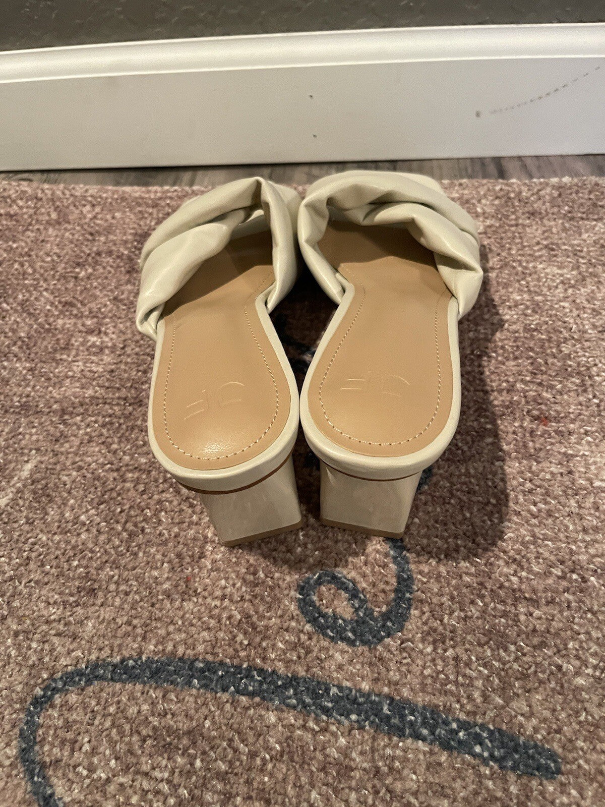 Jf Slide Heels Beige Size 10