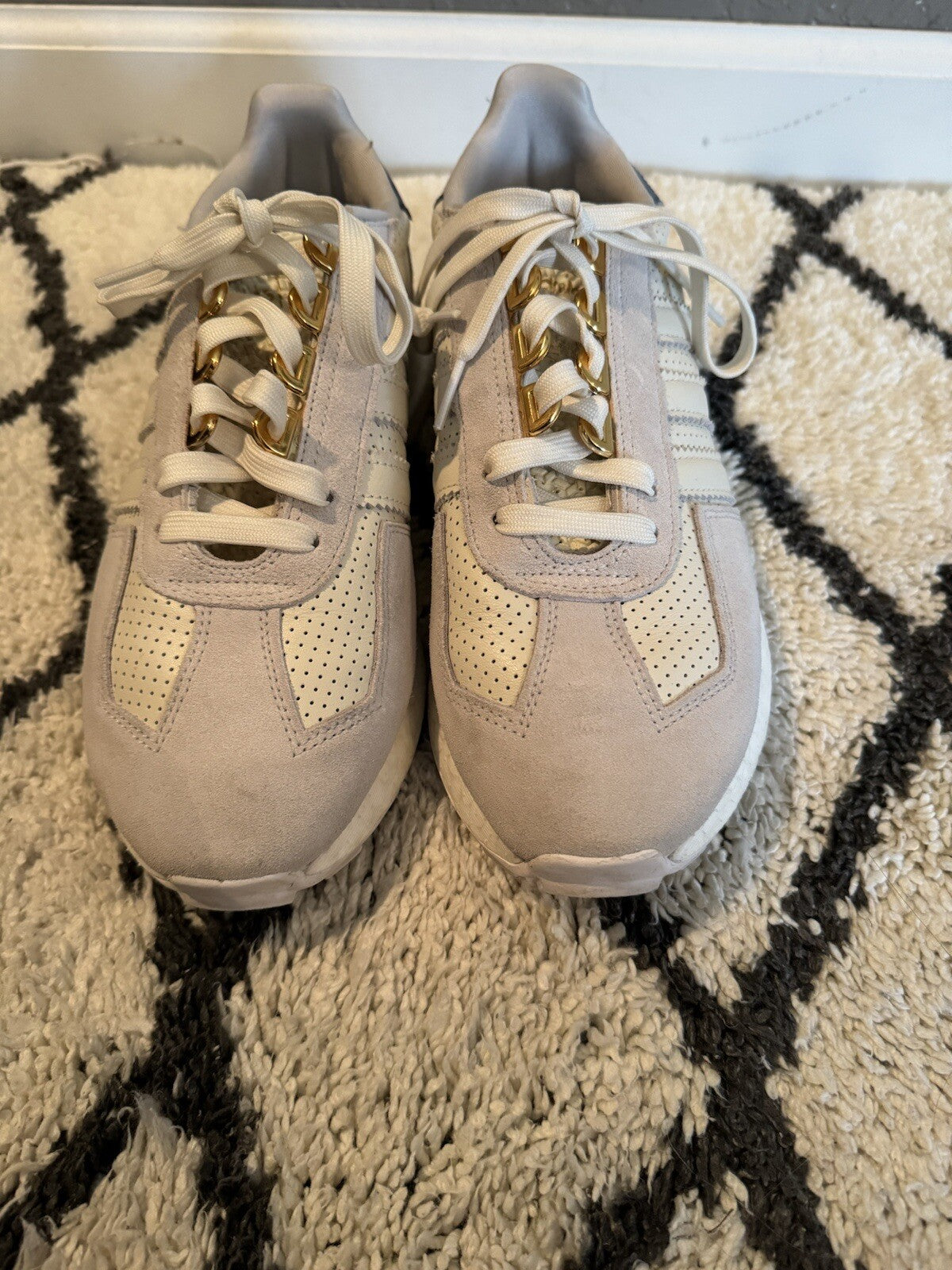 Adidas Sneakers Size 8.5 Grey And White W Blue 