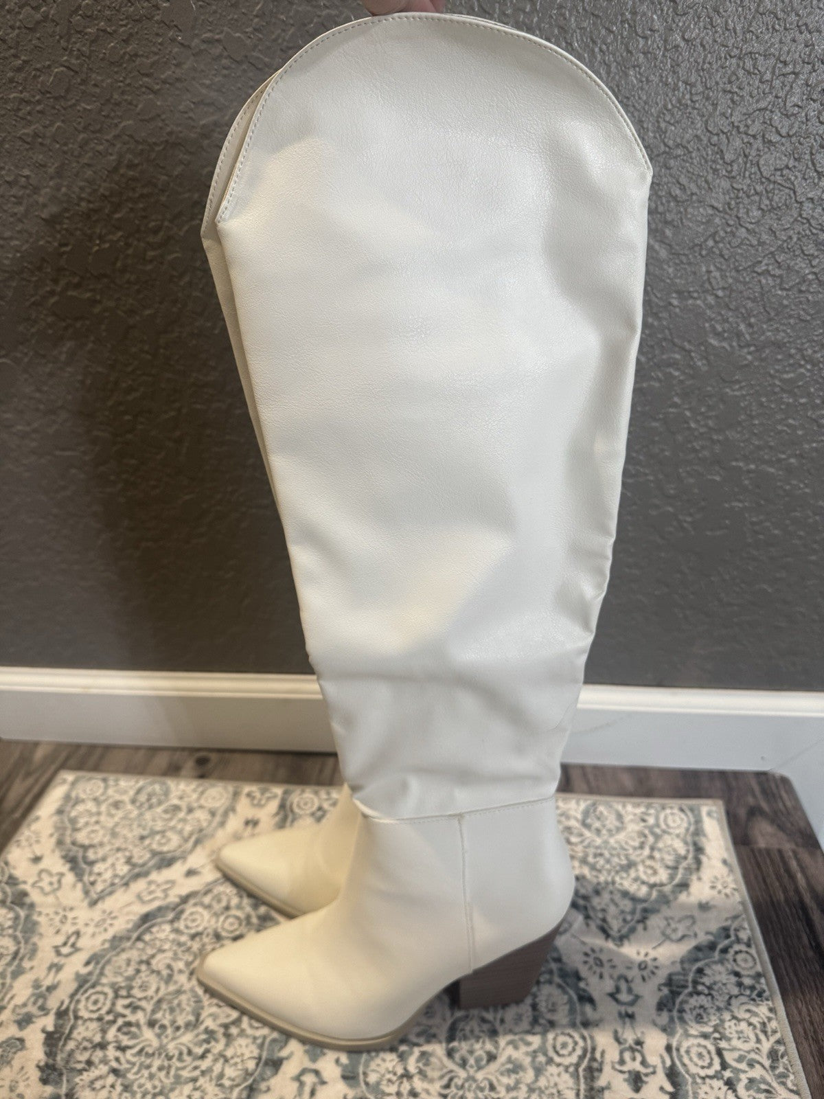 Oasis Society Clara Tall Boots White 7.5 