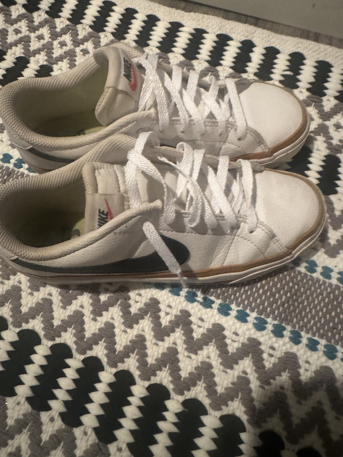 Nike Legacy Court Sneakers Size 7.5 White Black Brown 