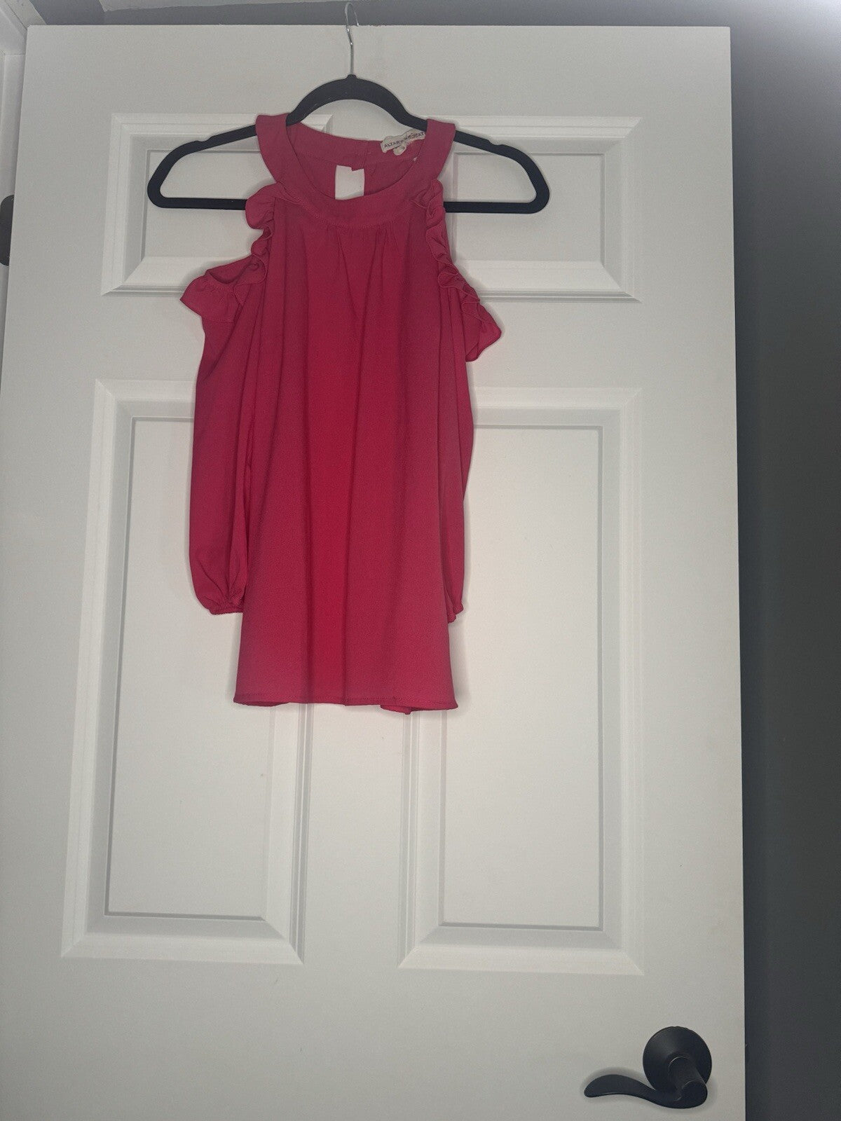 Altar’d State Small Blouse With Cut Out Shoulders Ruffle Pink 