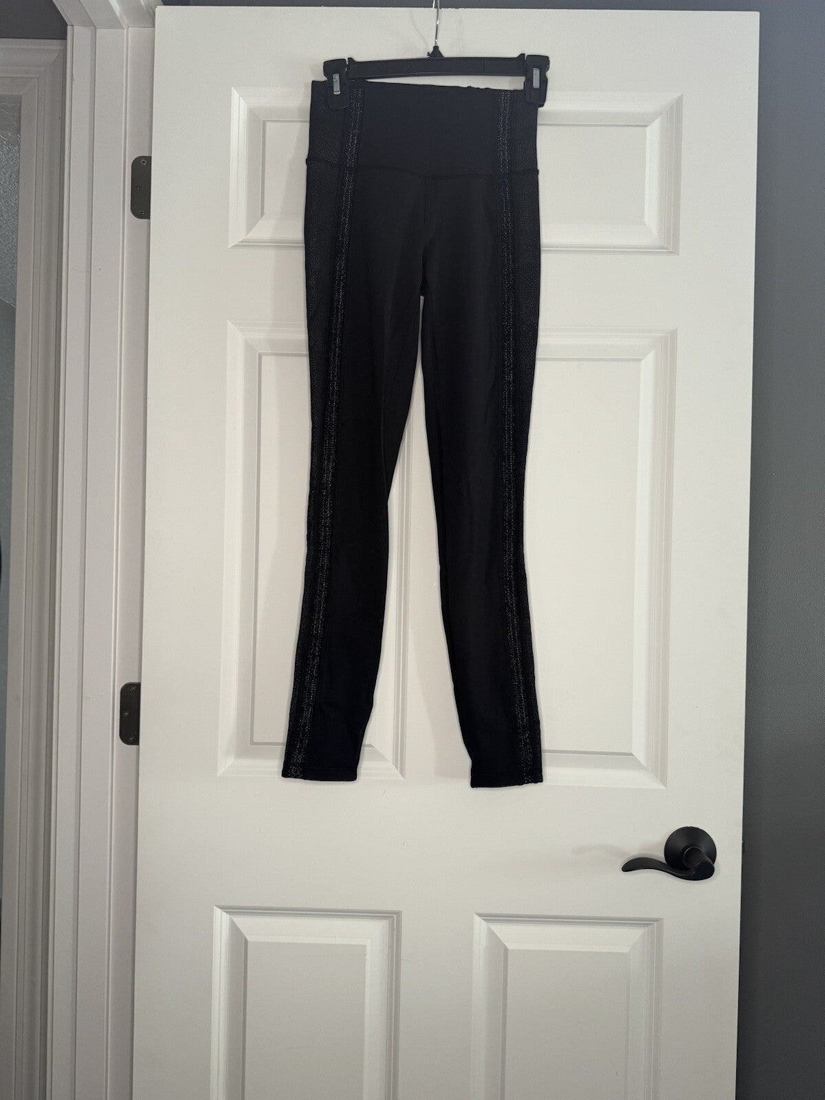 Lululemon Leggings Size 4 Black W Mesh Design On Legs And Down Front And Back