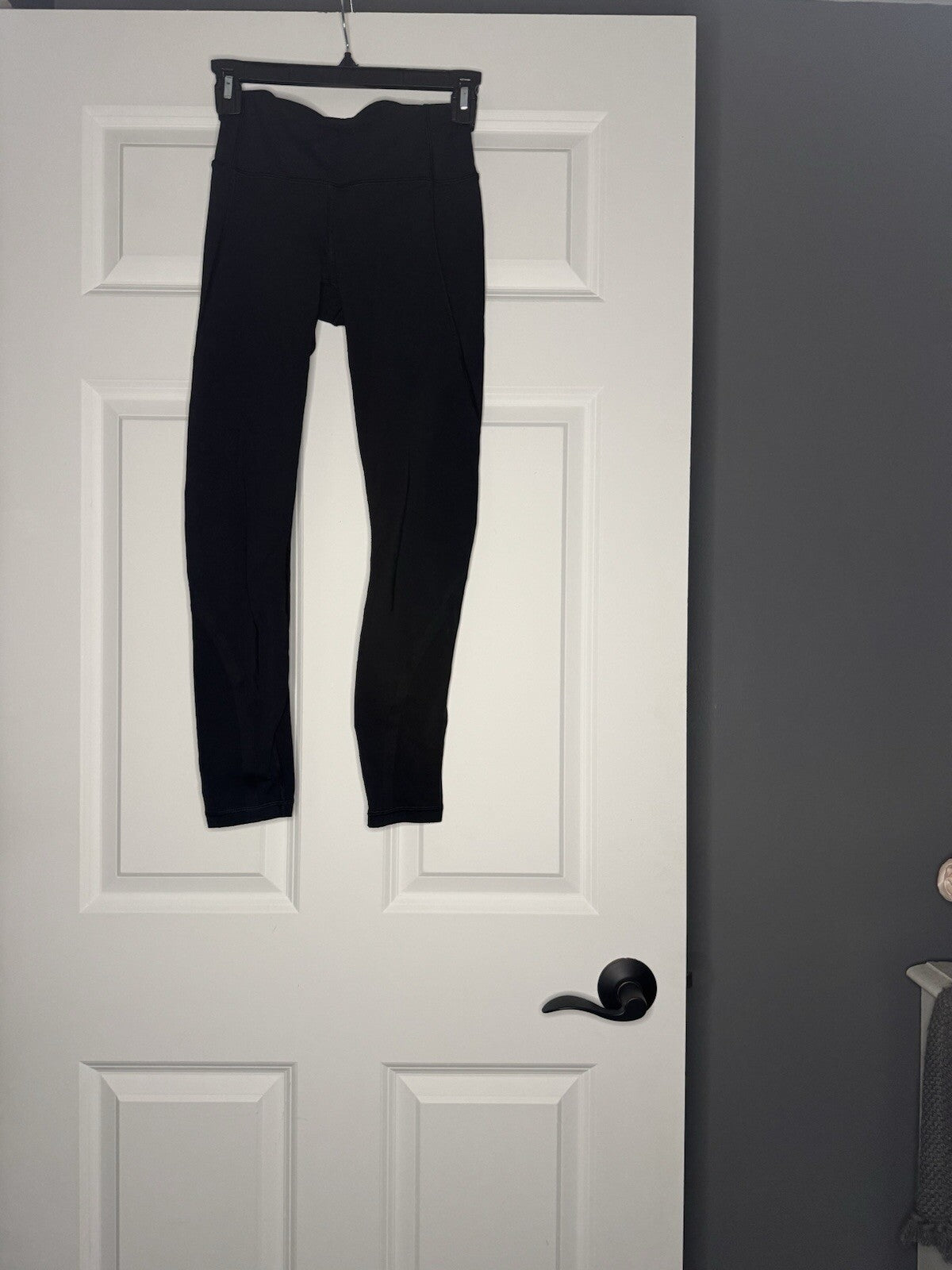 Lululemon Leggings Size 2 7/8” Zipper Pocket In Back 