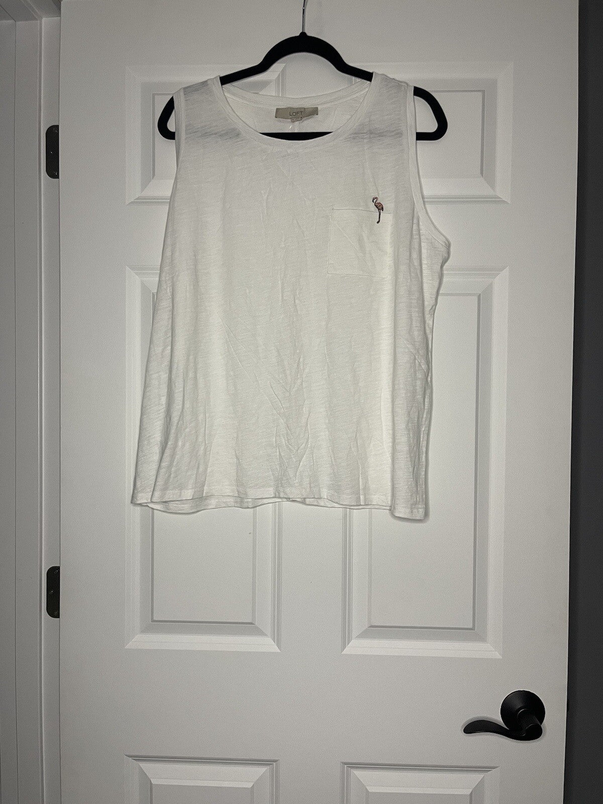 Loft sleeveless blouse white with flamingo stitching xl NWT
