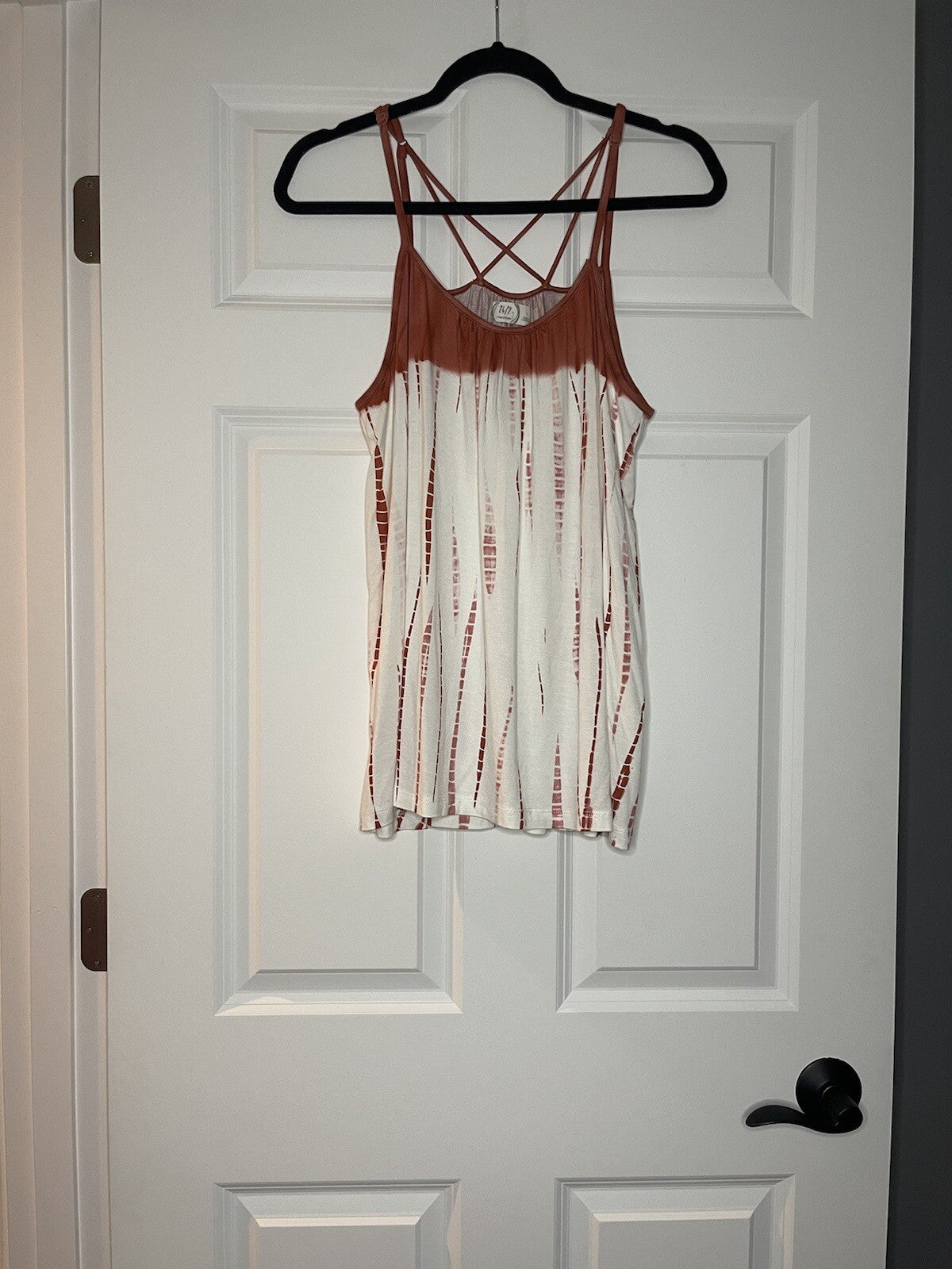 Maurices 24/7 sleeveless blouse rust white criss cross back large NWT
