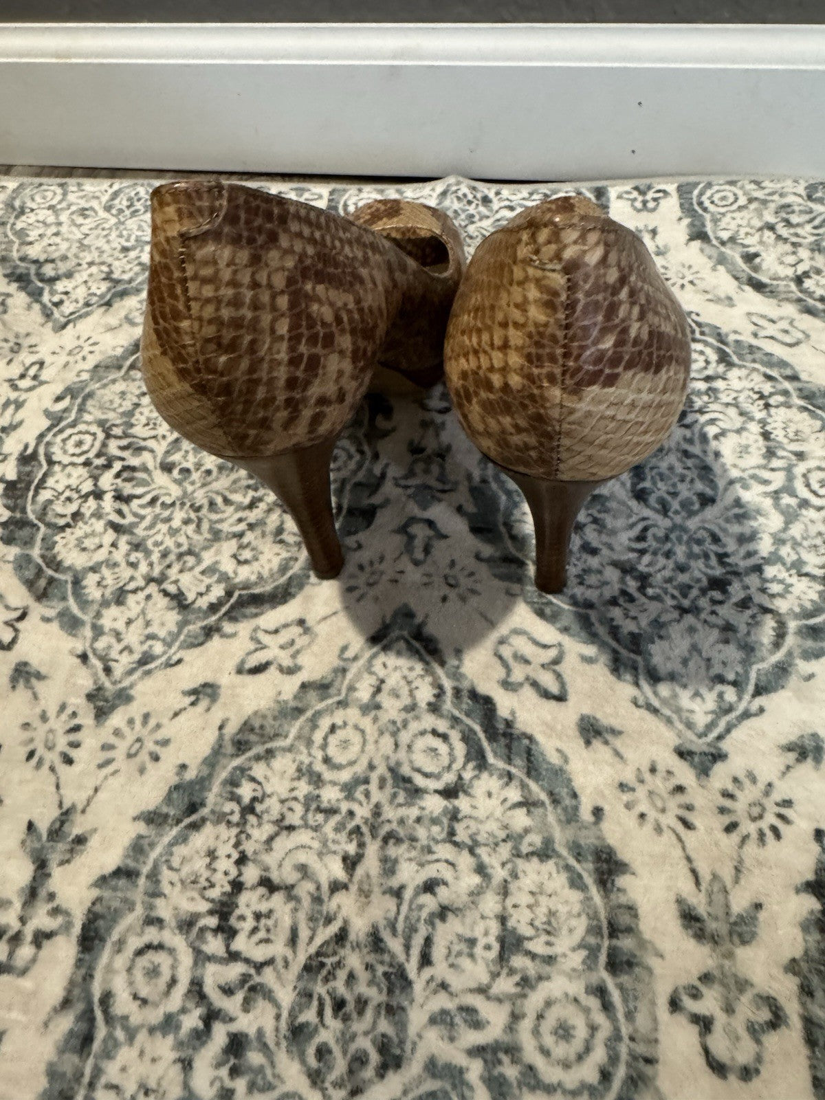 Nine West Snakeskin Peep Toe Pumps Brown Taupe 9