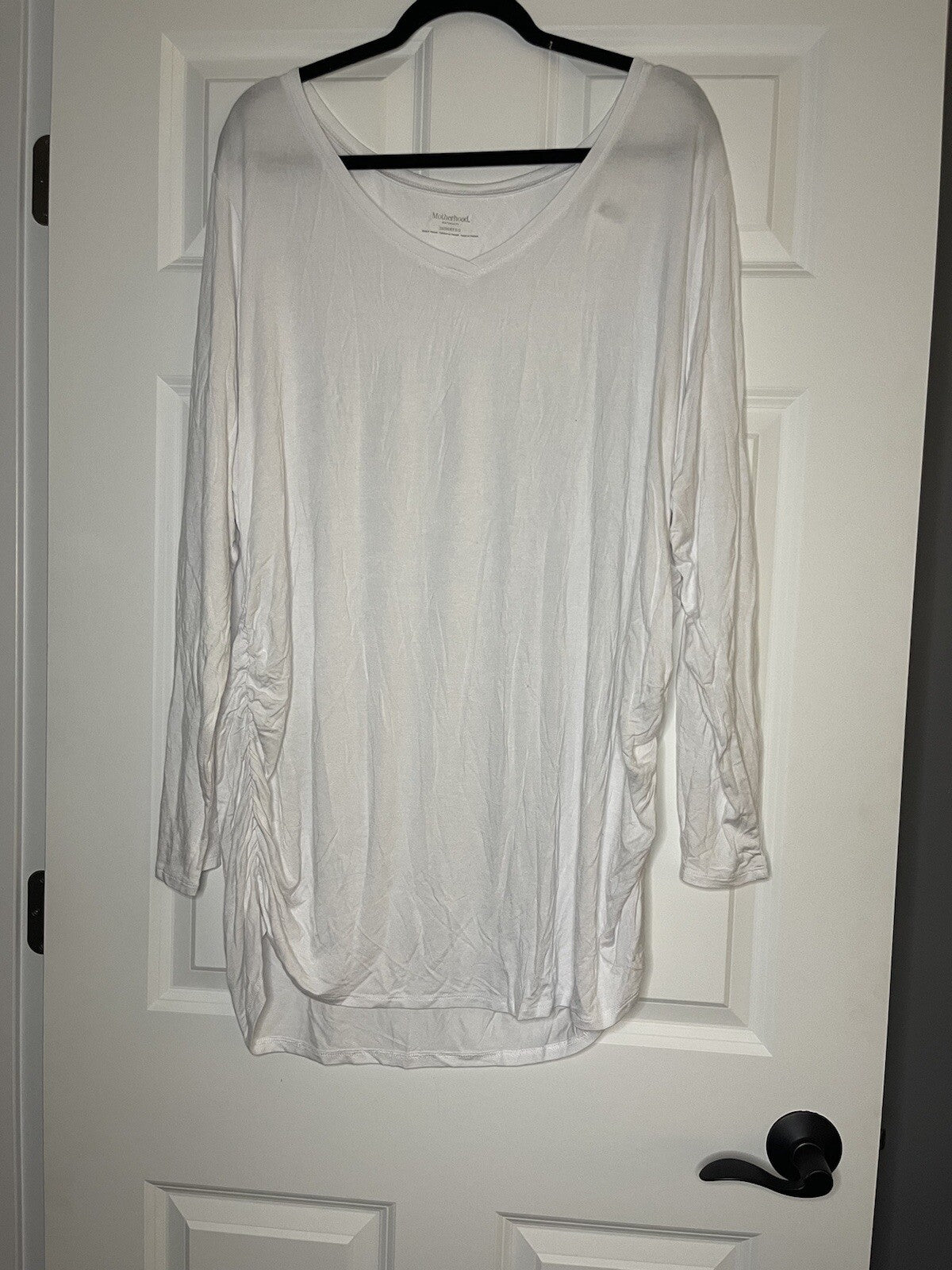 Motherhood maternity long sleeve white v neck 3xl nwt