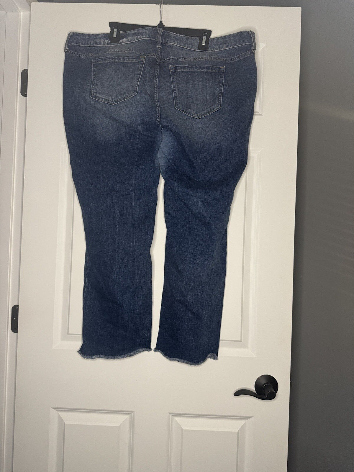 Torrid Cropped Jeans Size 22 Regular Blue Distressed 