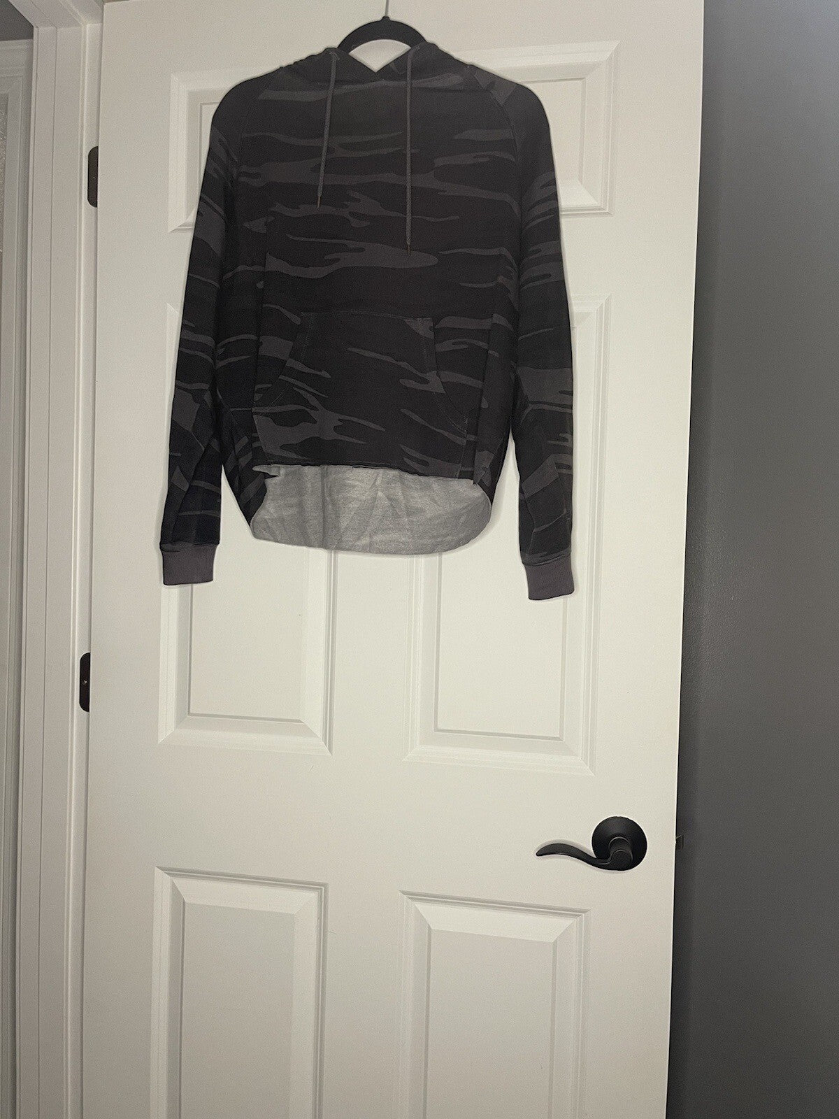 Ever Eve Small Hooded Sweatshirt Camo Print Gray And Charcoal So Soft