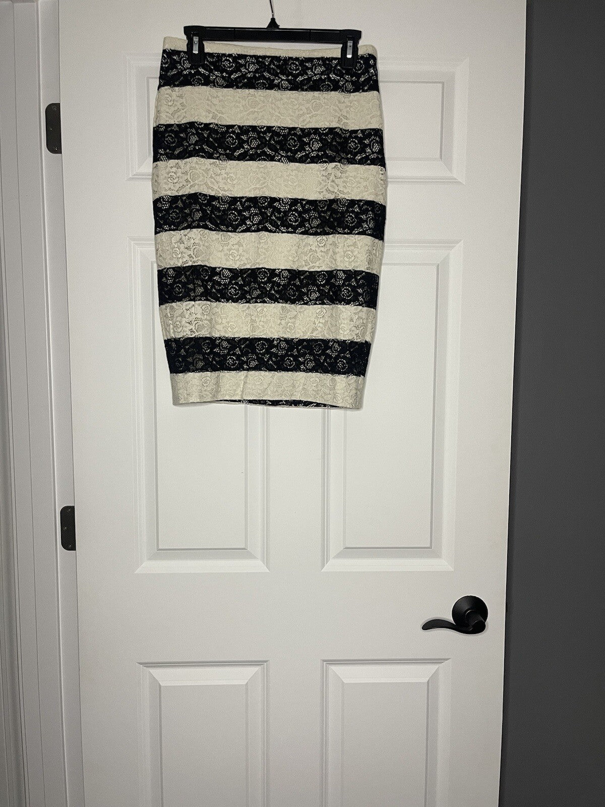 The limited skirt 4 tall cream and black lace NWT