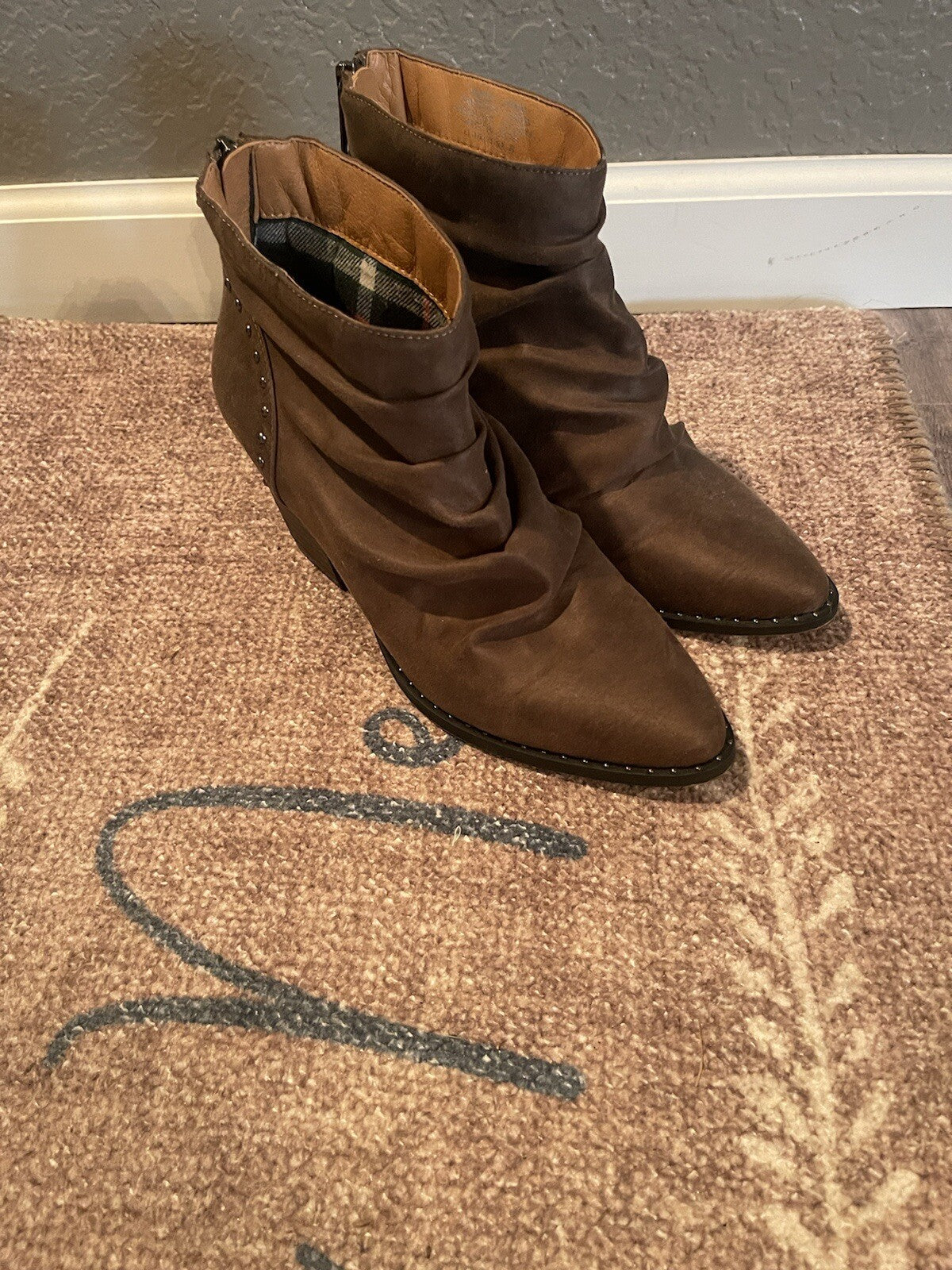 L4L Booties brown size 8 
