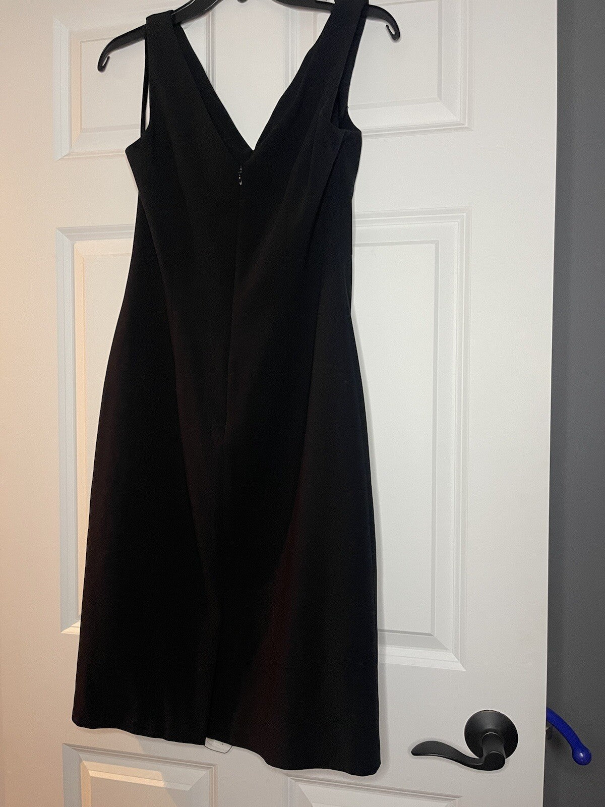 White House black market sleeveless dress size 6 black 