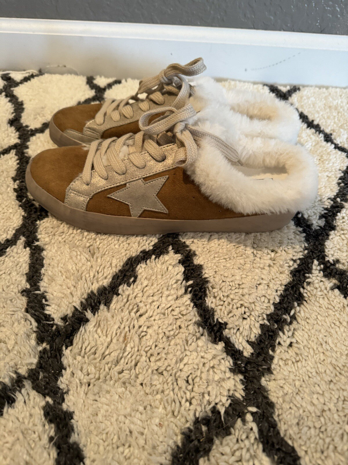 Shu Shop Slip On Sneakers Size 8.5 Brown Beige