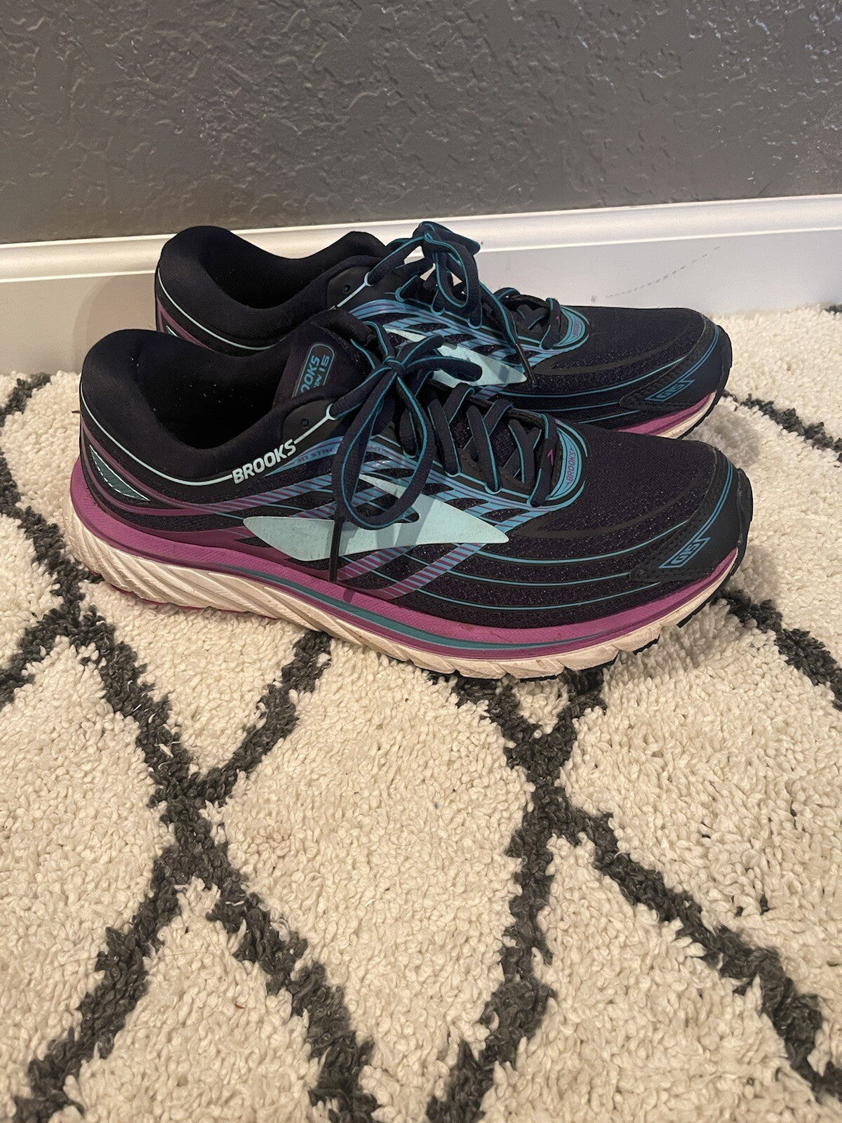 Brooks glycerin 15 tennis shoes blue purple white size 11