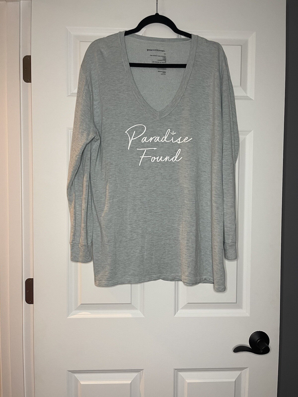 Good hyouman v neck sweatshirt large light green paradise found