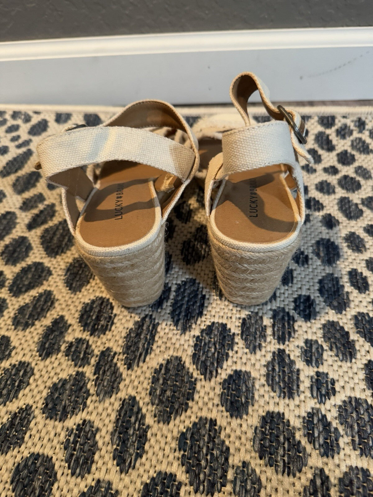 Lucky Brand Strappy Wedge Sandals Cream 7.5 New 