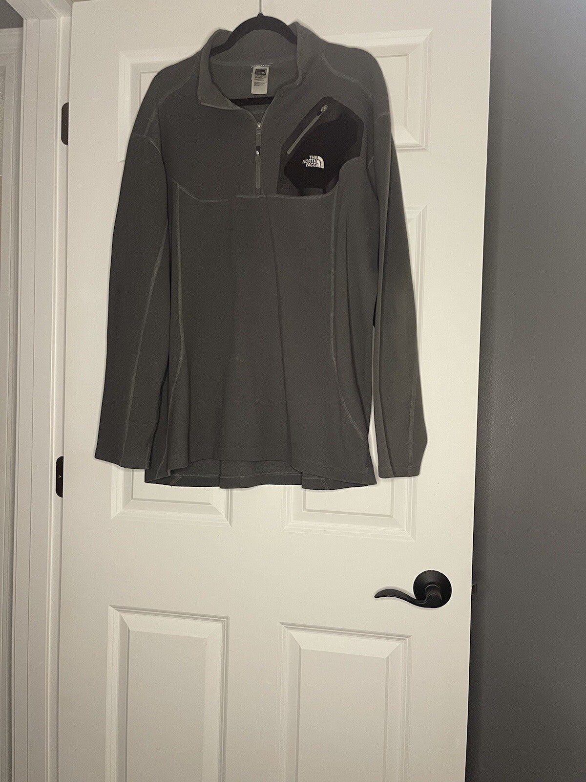 North face Mens Half Zip XXL Gray With Black White Logo
